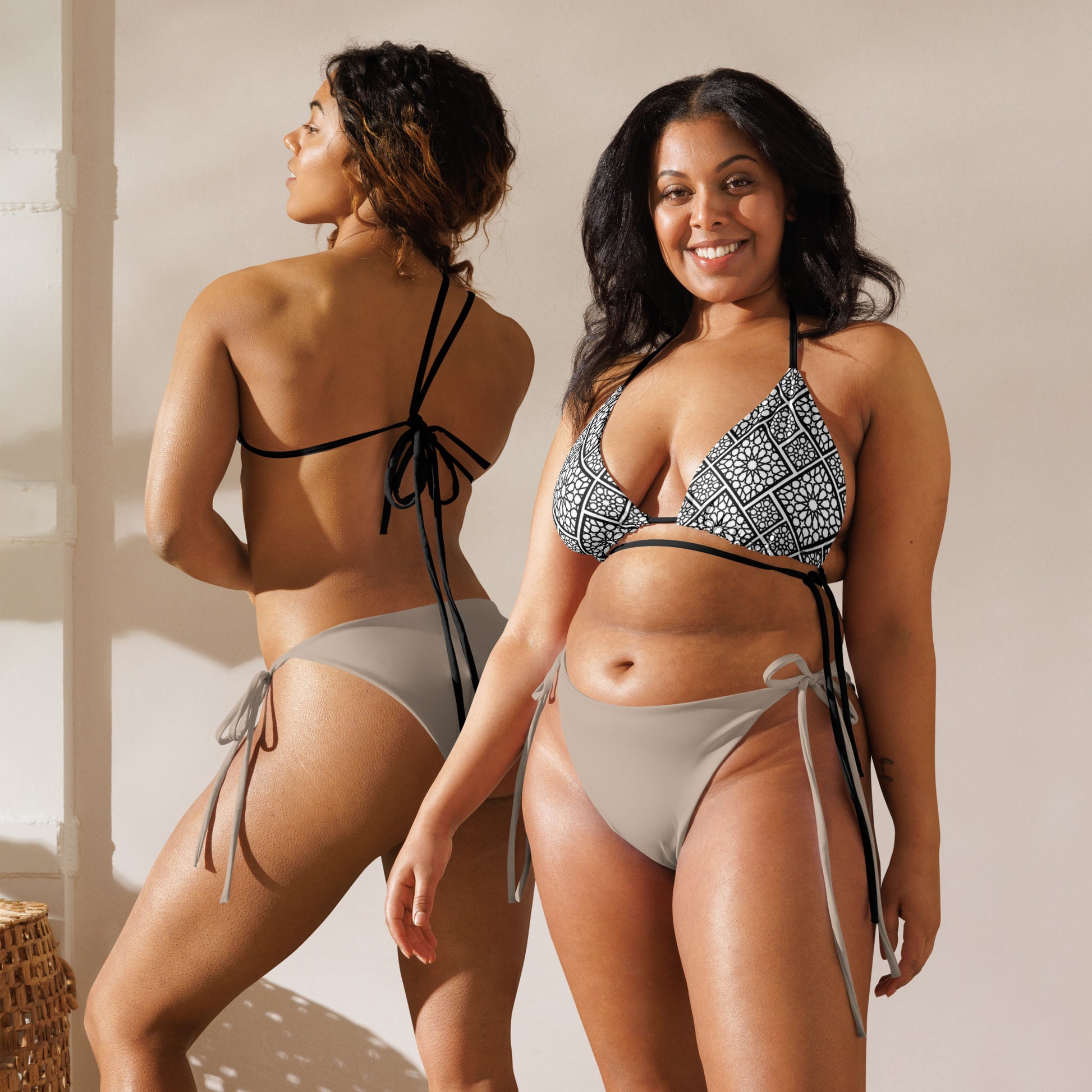 aisoi Bikini Top Modern Mosaic Blak and White